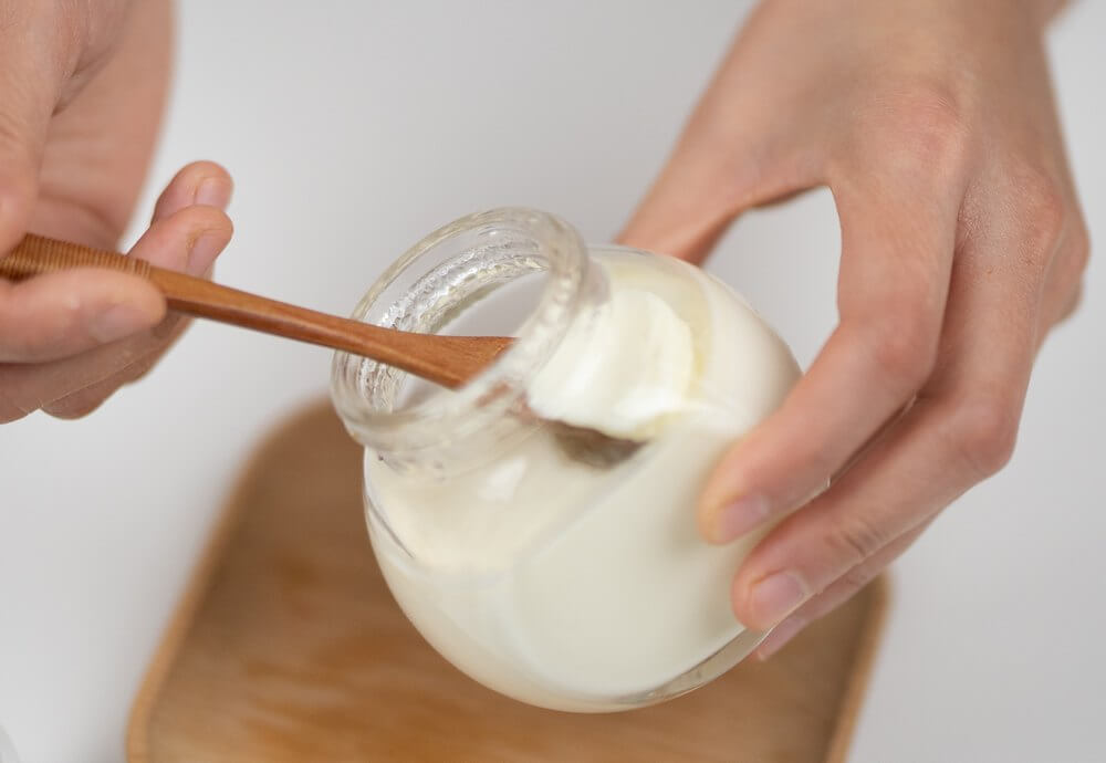 Eating Greek yogurt at night